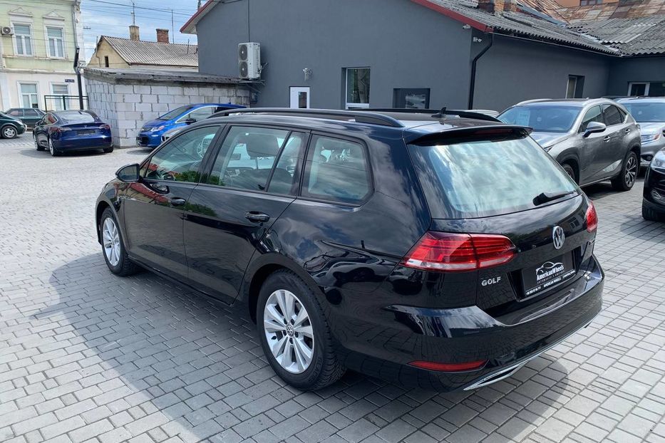 Продам Volkswagen Golf SportWagen 4motion 2019 года в Черновцах