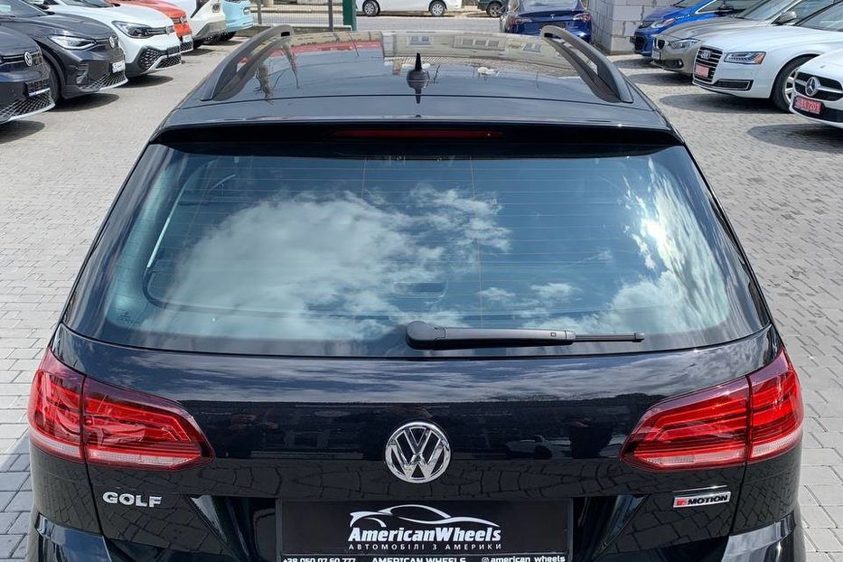 Продам Volkswagen Golf SportWagen 4motion 2019 года в Черновцах