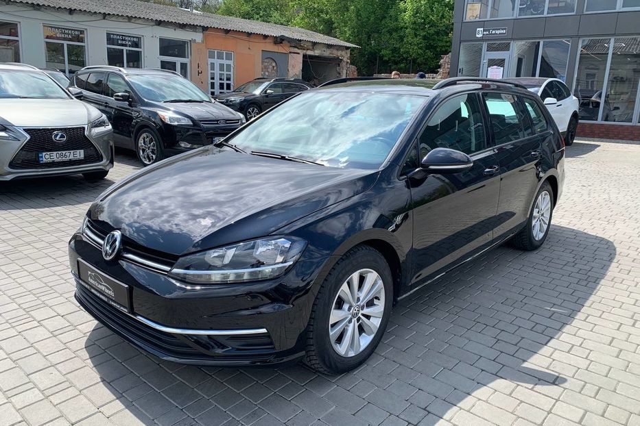 Продам Volkswagen Golf SportWagen 4motion 2019 года в Черновцах