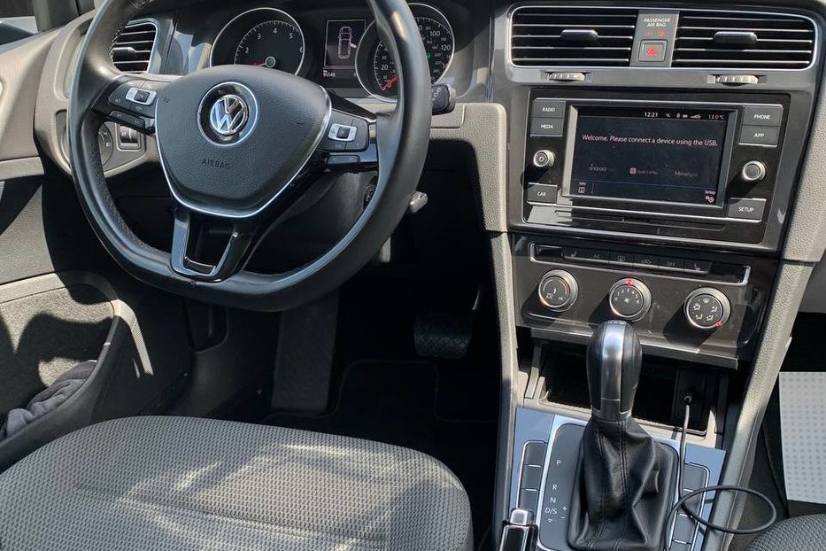 Продам Volkswagen Golf SportWagen 4motion 2019 года в Черновцах