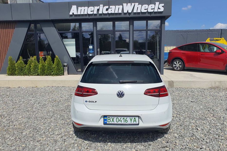 Продам Volkswagen e-Golf 2015 года в Черновцах