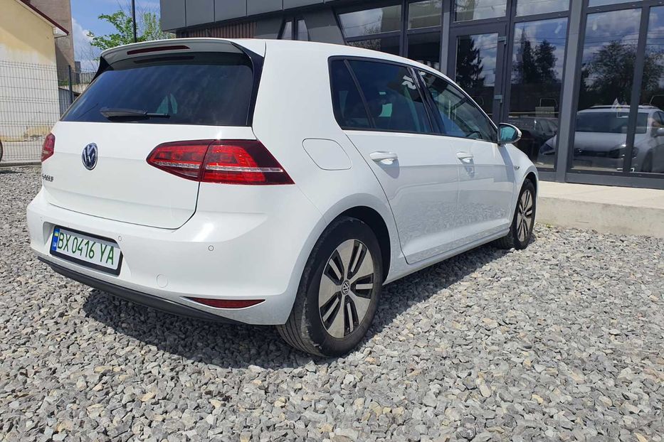 Продам Volkswagen e-Golf 2015 года в Черновцах