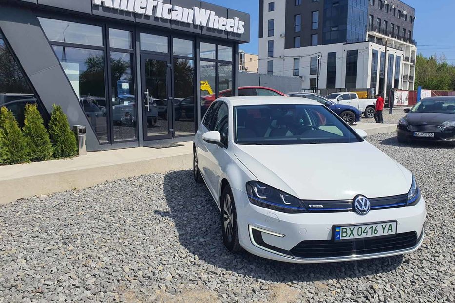 Продам Volkswagen e-Golf 2015 года в Черновцах