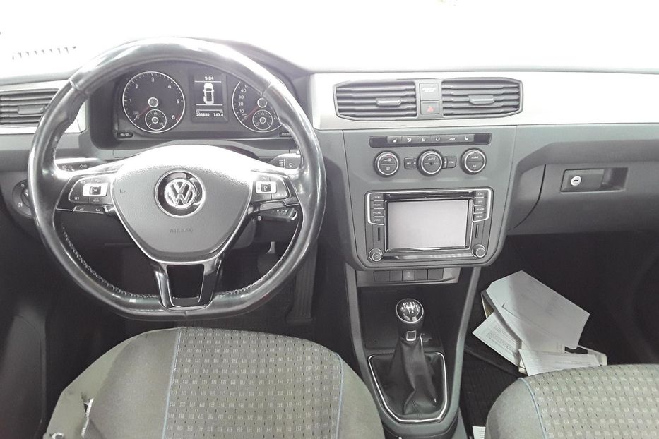 Продам Volkswagen Caddy пасс. KLIMA NAVI KAMERA  MAXI 2017 года в Львове