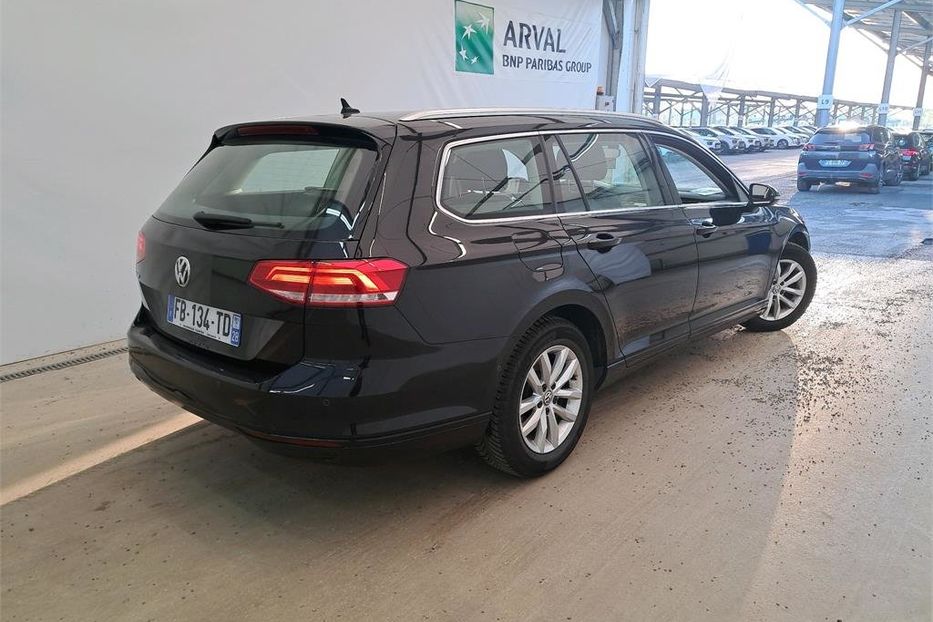 Продам Volkswagen Passat B8 AUTOMAT  NAVI KLIMA  2018 года в Львове