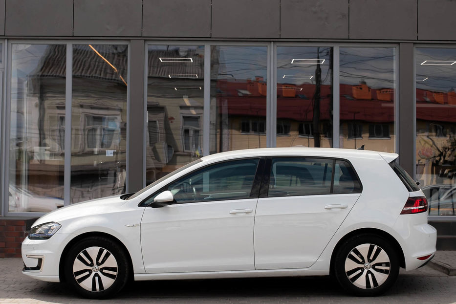 Продам Volkswagen e-Golf 24 кВт 2016 года в Черновцах