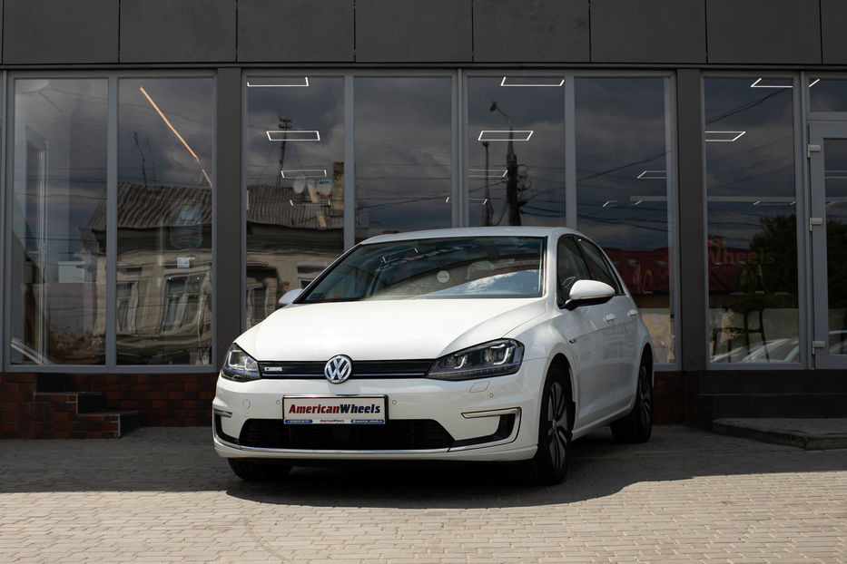 Продам Volkswagen e-Golf 24 кВт 2016 года в Черновцах