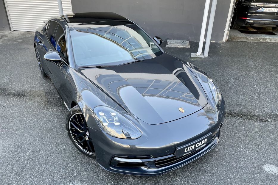 Продам Porsche Panamera 2018 года в Киеве