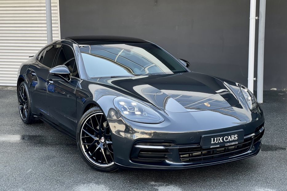 Продам Porsche Panamera 2018 года в Киеве