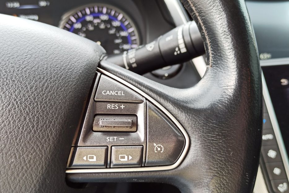 Продам Infiniti Q50 AWD 2014 года в Днепре