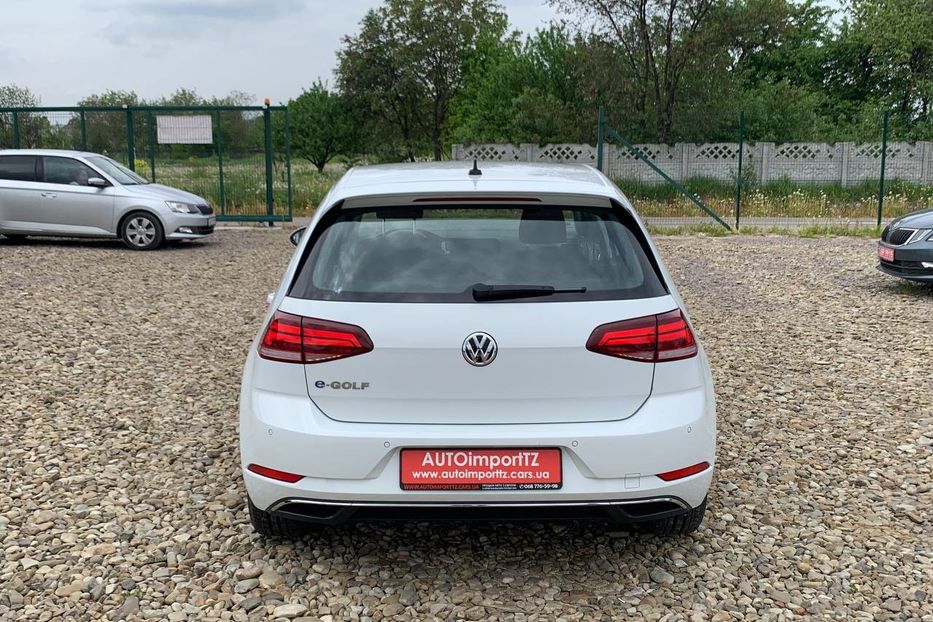 Продам Volkswagen e-Golf 35.8 kWh 100 кВт 136 к.с. 2017 года в Львове