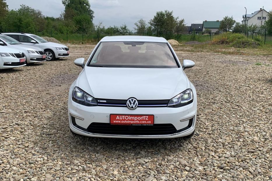 Продам Volkswagen e-Golf 35.8 kWh 100 кВт 136 к.с. 2017 года в Львове