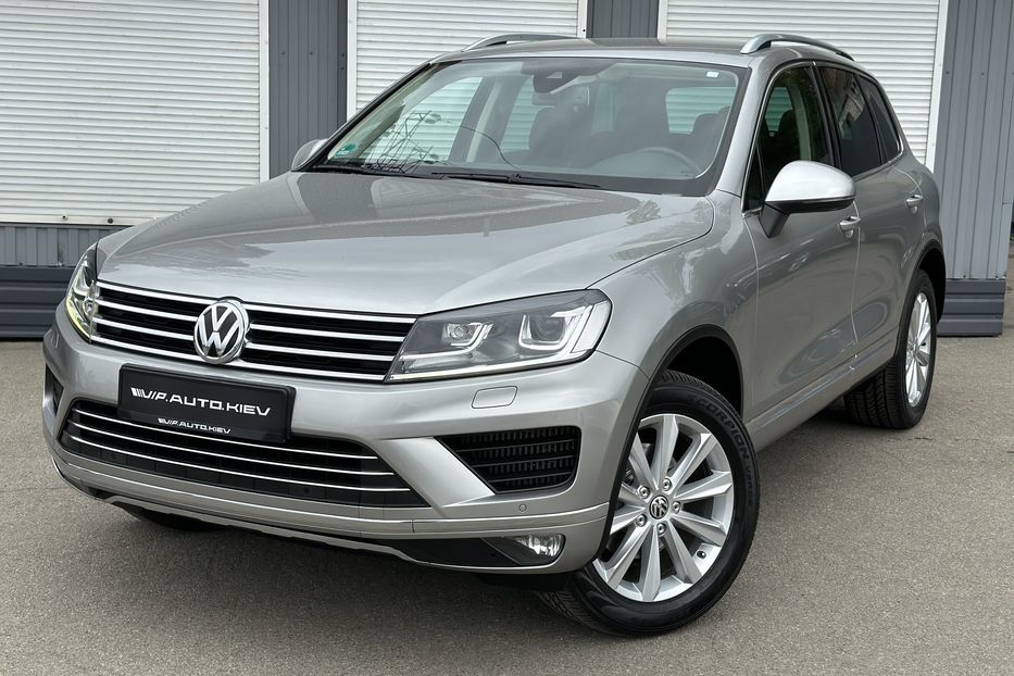 Продам Volkswagen Touareg Premium 2015 года в Киеве