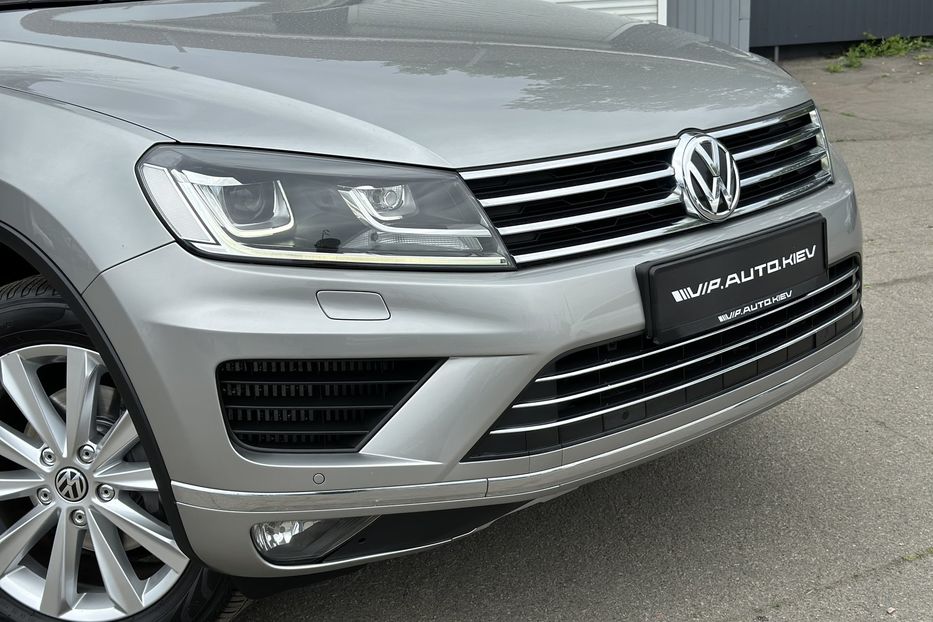 Продам Volkswagen Touareg Premium 2015 года в Киеве