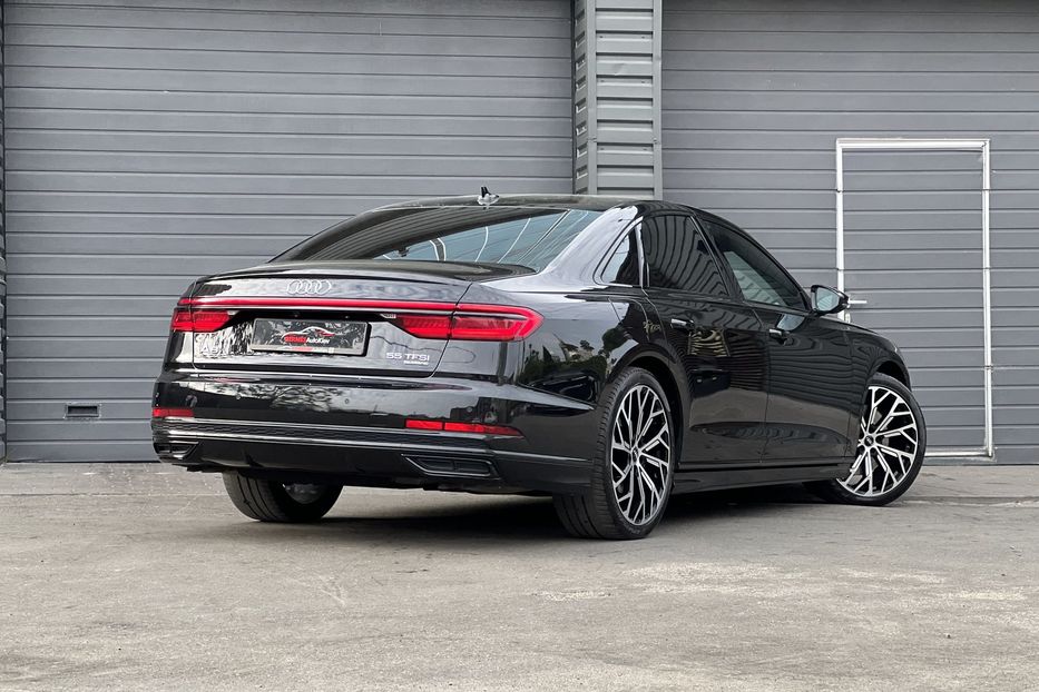 Продам Audi A8 55 TFSI Quattro  2021 года в Киеве