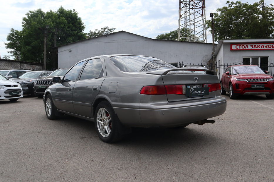 Продам Toyota Camry 1999 года в Одессе