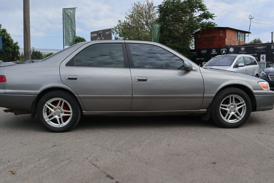 Продам Toyota Camry 1999 года в Одессе