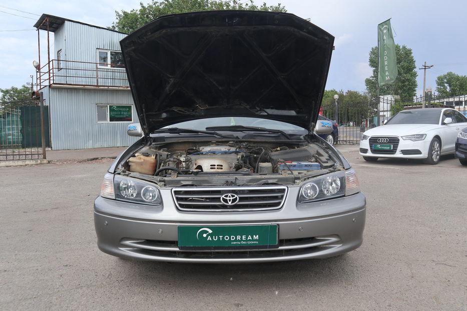 Продам Toyota Camry 1999 года в Одессе