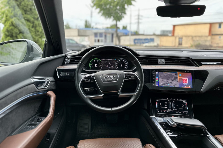 Продам Audi E-Tron 2019 года в Киеве