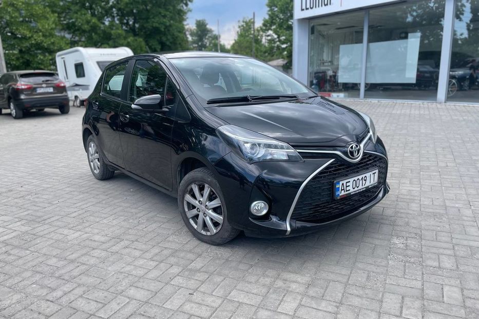 Продам Toyota Yaris 2016 года в Днепре