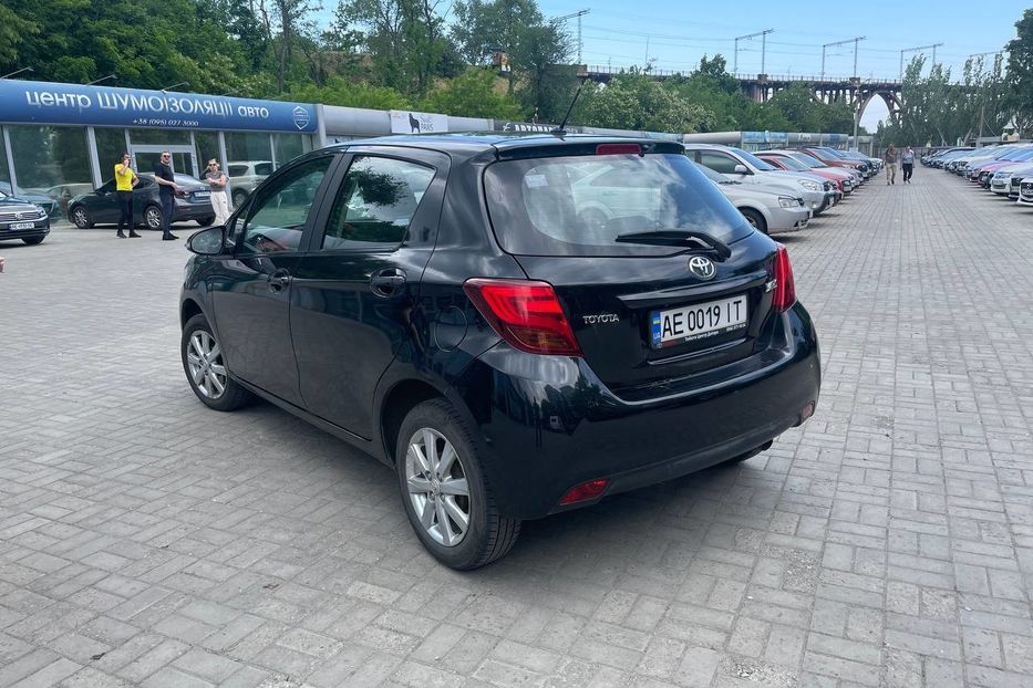 Продам Toyota Yaris 2016 года в Днепре