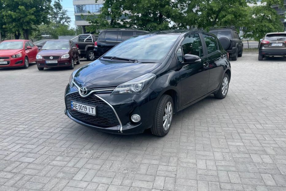 Продам Toyota Yaris 2016 года в Днепре