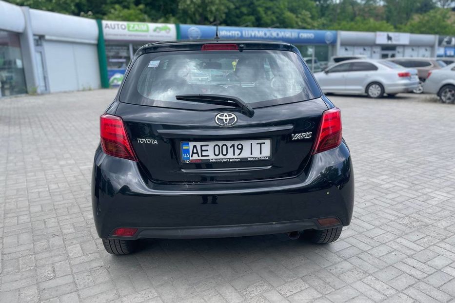 Продам Toyota Yaris 2016 года в Днепре