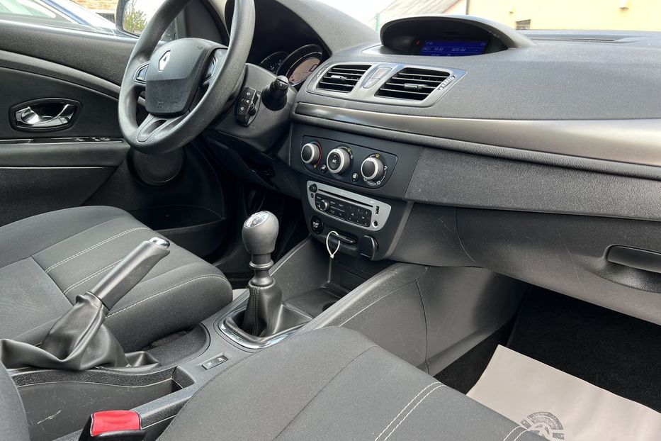 Продам Renault Megane 1.5 DCI CRUIZ CONTROL LED  2015 года в Львове