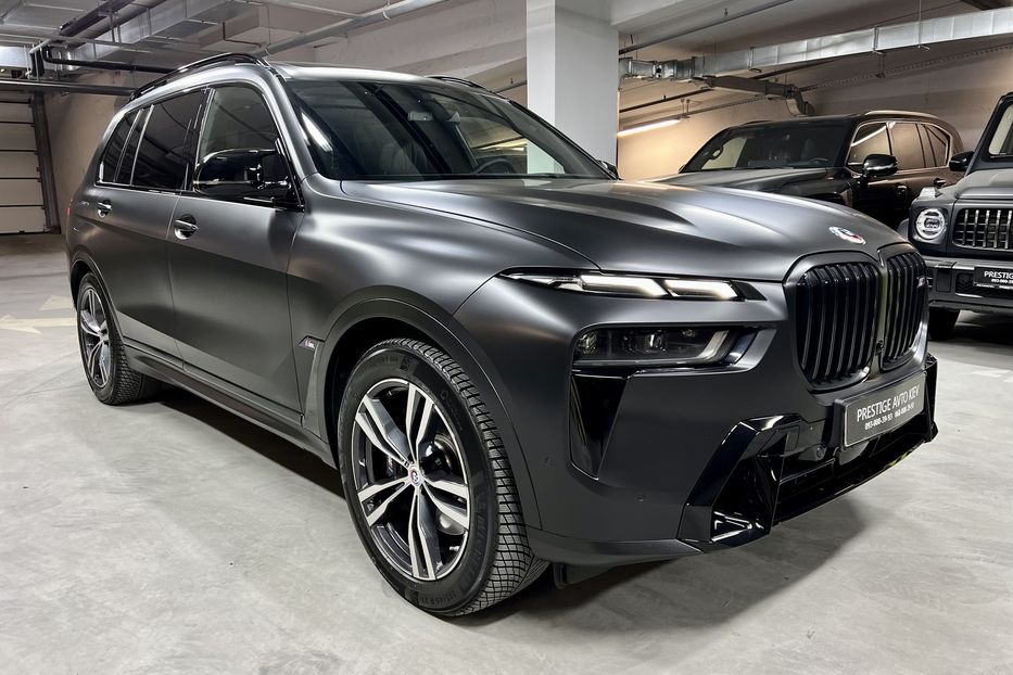 Продам BMW X7 М60i LCI 2022 года в Киеве