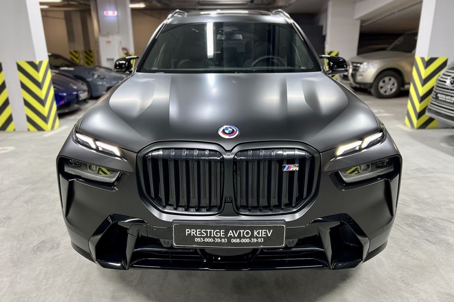 Продам BMW X7 М60i LCI 2022 года в Киеве