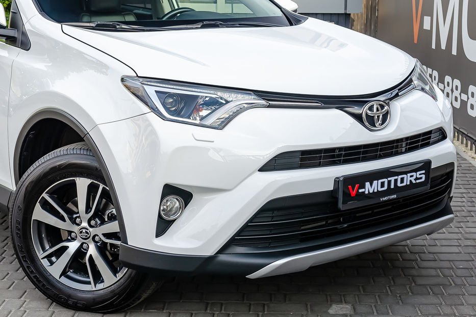 Продам Toyota Rav 4 2.2 TDI 2015 года в Киеве