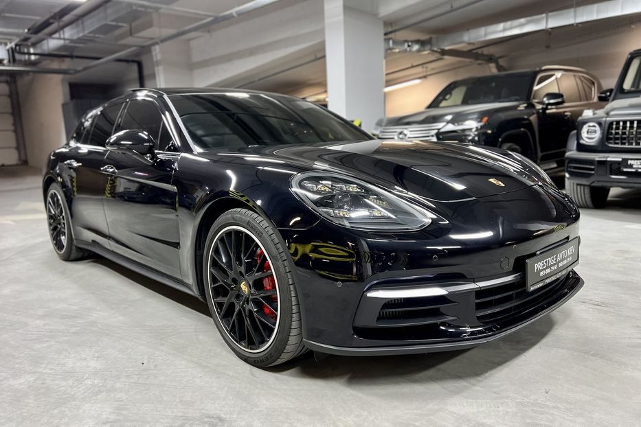 Продам Porsche Panamera 2017 года в Киеве