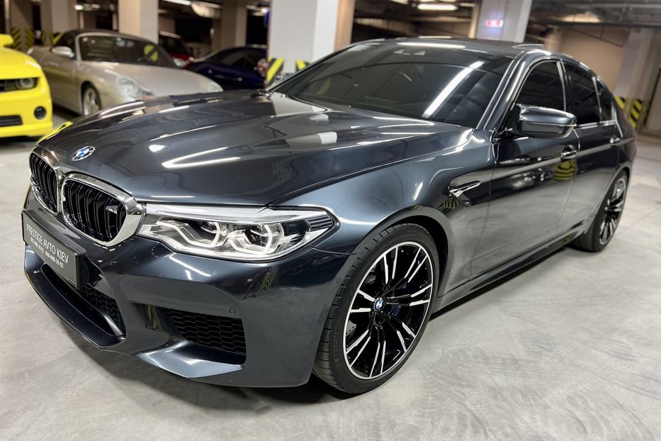 Продам BMW M5 2019 года в Киеве