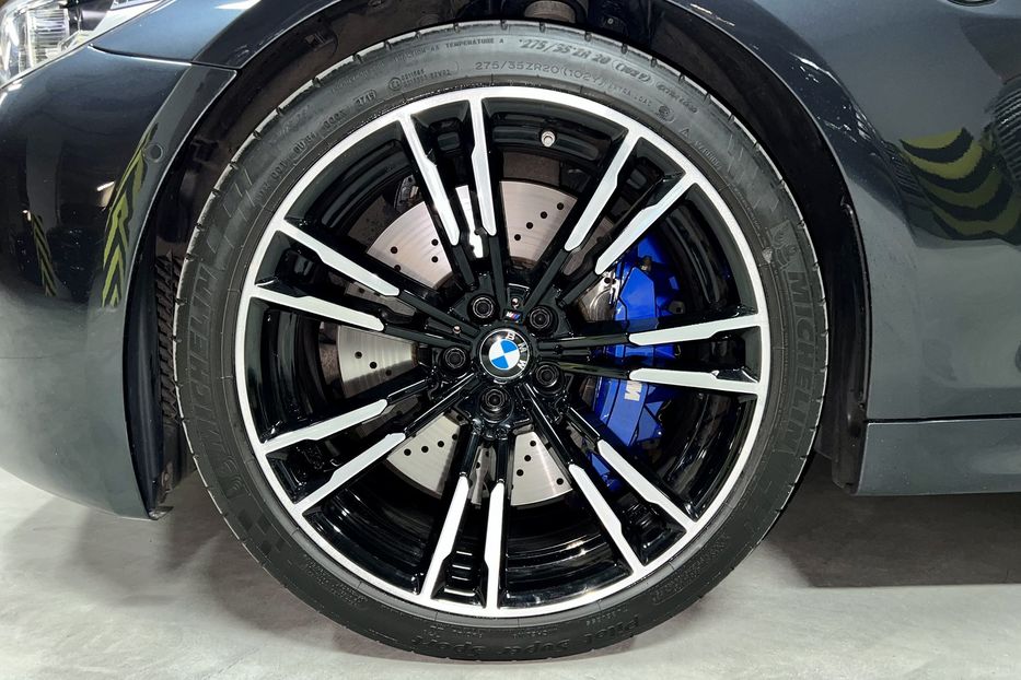 Продам BMW M5 2019 года в Киеве