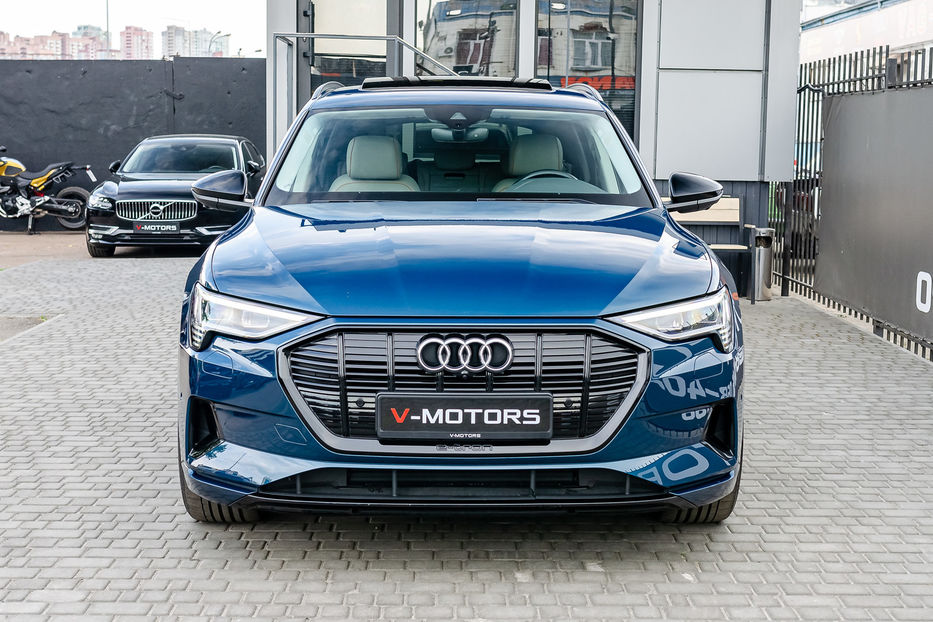 Продам Audi E-Tron 55 QUATTRO  2019 года в Киеве