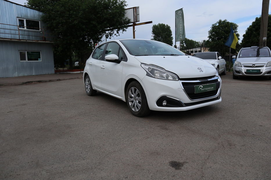 Продам Peugeot 208 2017 года в Одессе