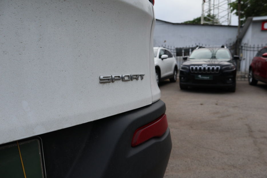 Продам Jeep Cherokee Sport 2016 года в Одессе