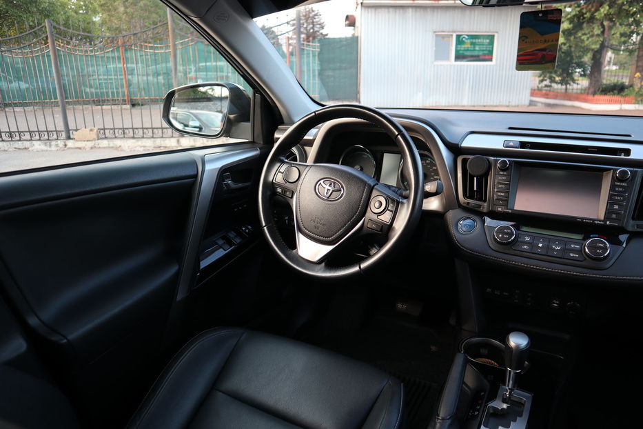 Продам Toyota Rav 4 Limited Hybrid AWD 2016 года в Одессе