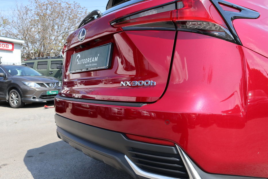 Продам Lexus NX 300 Hybrid 2018 года в Одессе