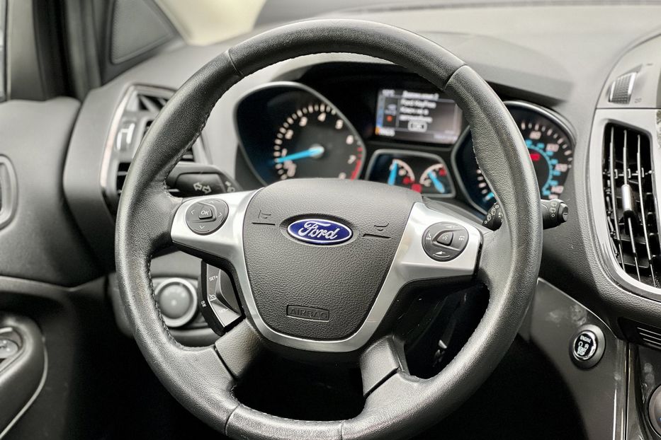 Продам Ford Escape Titanium 2014 года в Луцке