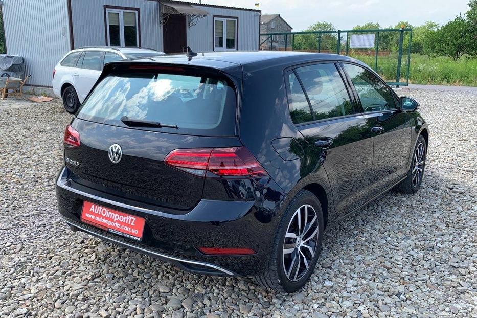 Продам Volkswagen e-Golf 35.8 kWh (136 к.с.) 2020 года в Львове