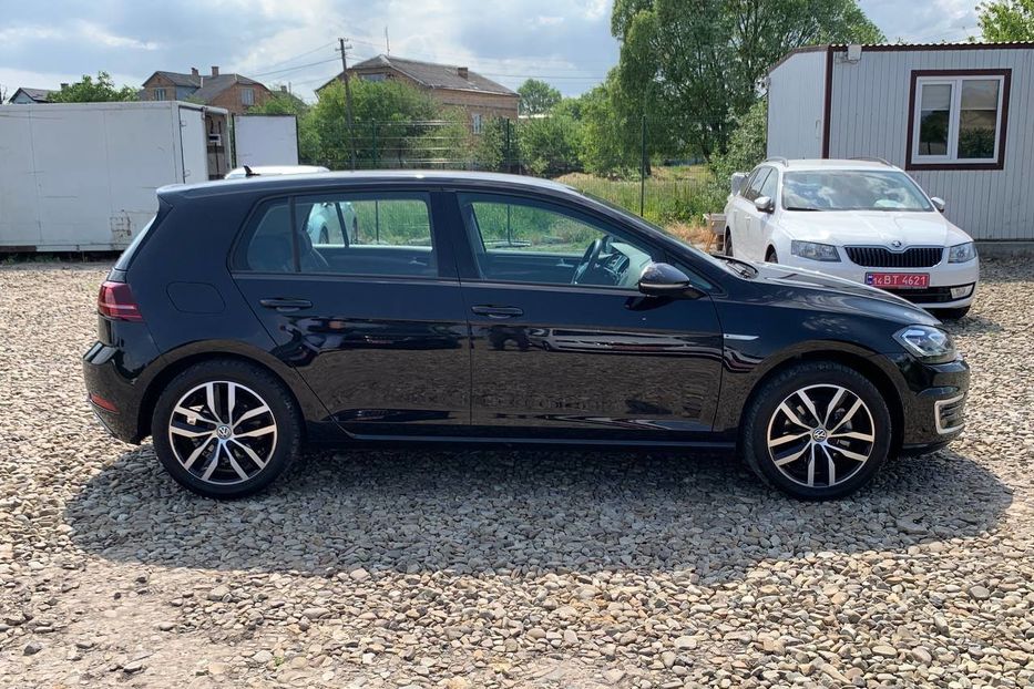 Продам Volkswagen e-Golf 35.8 kWh (136 к.с.) 2020 года в Львове