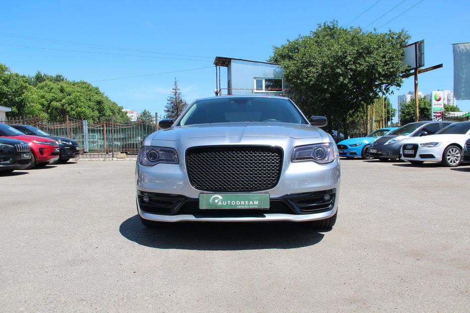 Продам Chrysler 300 C 2016 года в Одессе