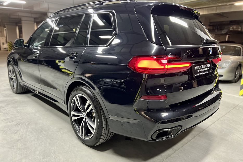 Продам BMW X7 M50D  2020 года в Киеве