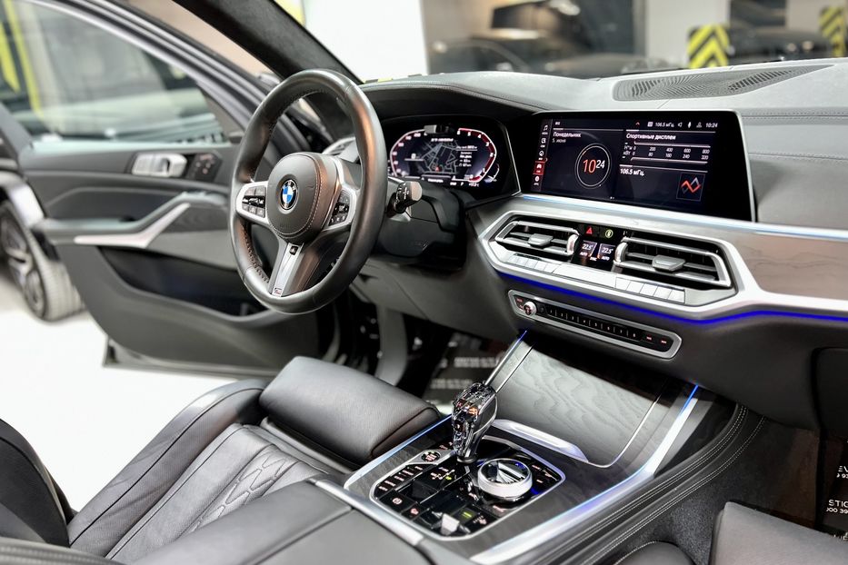 Продам BMW X7 M50D  2020 года в Киеве