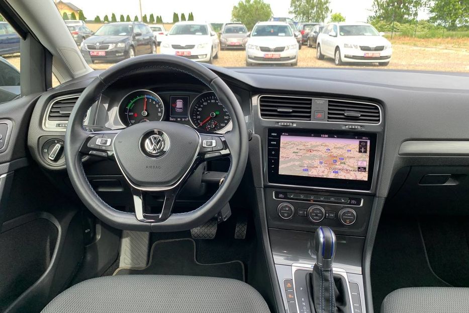 Продам Volkswagen e-Golf 35.8 kWh (136 к.с.) 2019 года в Львове