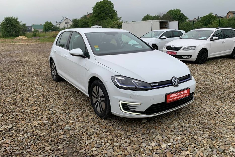 Продам Volkswagen e-Golf 35.8 kWh (136 к.с.) 2019 года в Львове