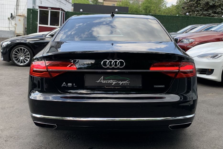 Продам Audi A8 Long Quattro 2015 года в Киеве