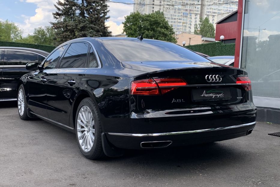 Продам Audi A8 Long Quattro 2015 года в Киеве