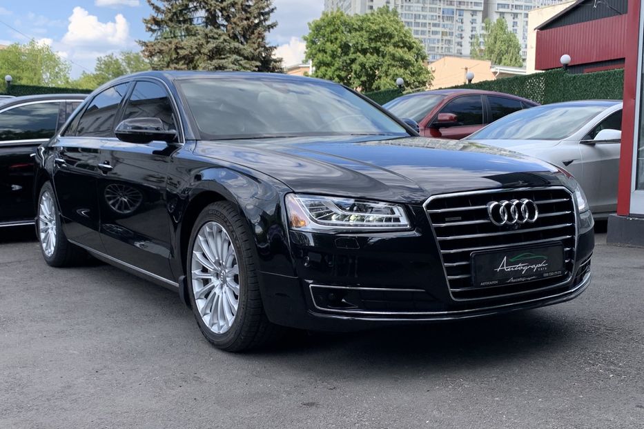 Продам Audi A8 Long Quattro 2015 года в Киеве